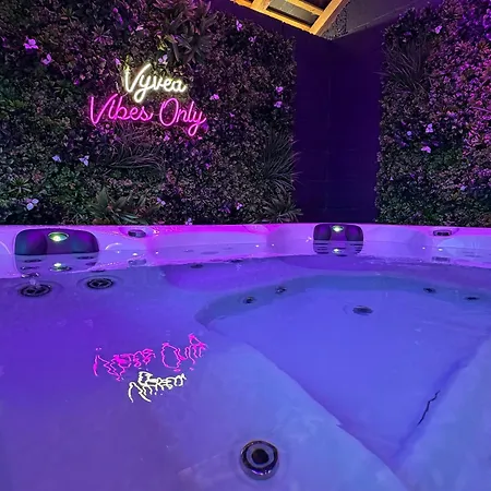 L'escale Des Lys - Jaccuzi & Versailles By Vyvea * Villiers-Saint-Frédéric